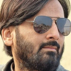 Meet your Posher, Anees